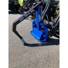 NY I NORGE<br />
JM AGRI balleklype<br />
Sk&aring;nsom transport av rundball<br />
Enkel opphenting av ball<br />
1stk DV kobling<br />
Enklere p&aring; og avlessing fra balle henger<br />
EURO feste